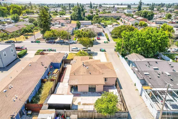 242 Blossom Way, Hayward, CA 94541