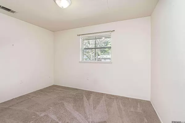 2987 CARMEN DR, Baton Rouge, LA 70809