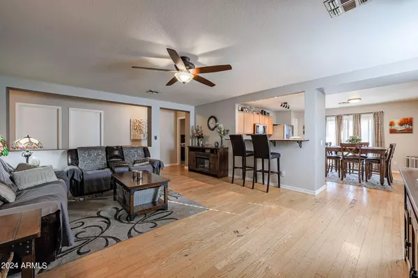 11819 W SCOTTS Drive, El Mirage, AZ 85335