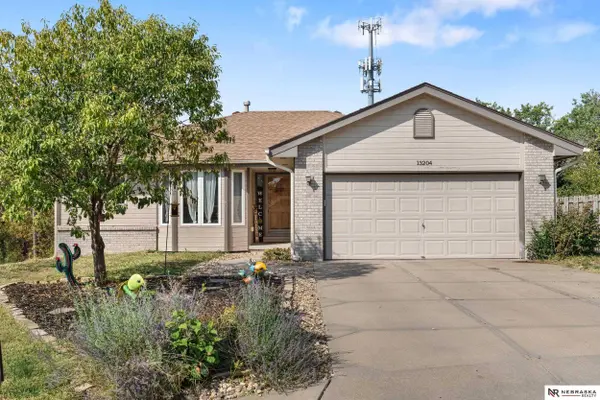 13204 S 35th Avenue Circle, Bellevue, NE 68123