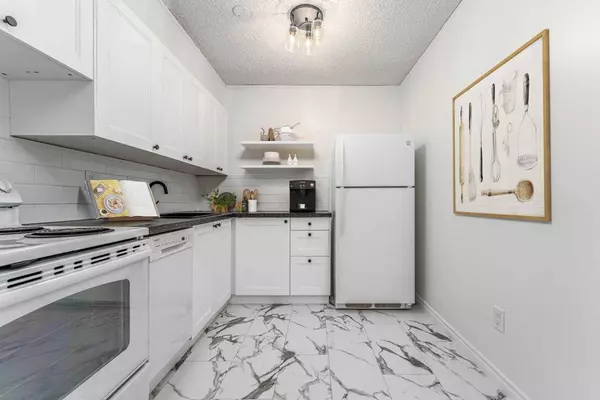 315 Southampton DR SW #7103, Calgary, AB T2W 2T6