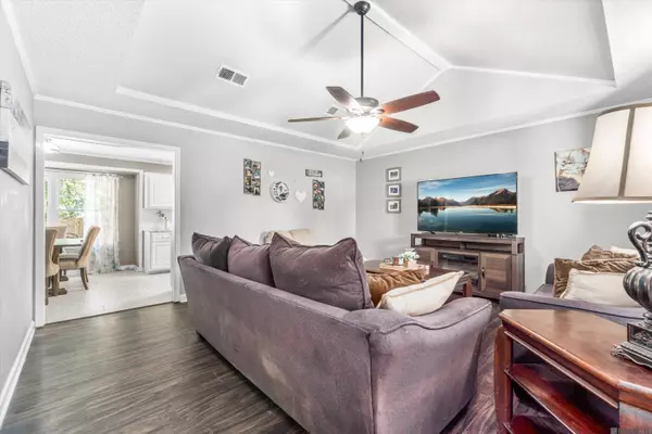 40143 AUTUMN BREEZE AVE, Prairieville, LA 70769