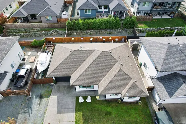 514 Ballou Pl, Ladysmith, BC V9G 2C7