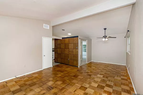 2987 CARMEN DR, Baton Rouge, LA 70809