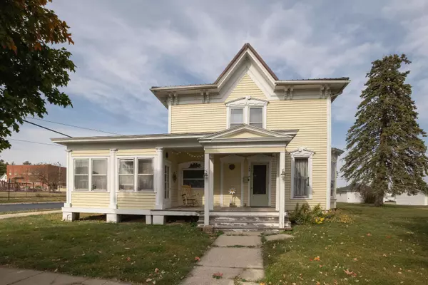 139 Benton Avenue, Stockton, IL 61085