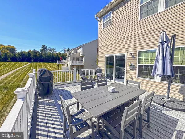 9 RED ROSE LN, Easton, PA 18045