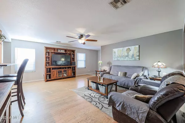 11819 W SCOTTS Drive, El Mirage, AZ 85335