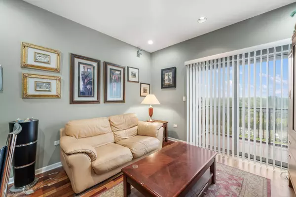 1650 Riverwoods Drive #707, Melrose Park, IL 60160