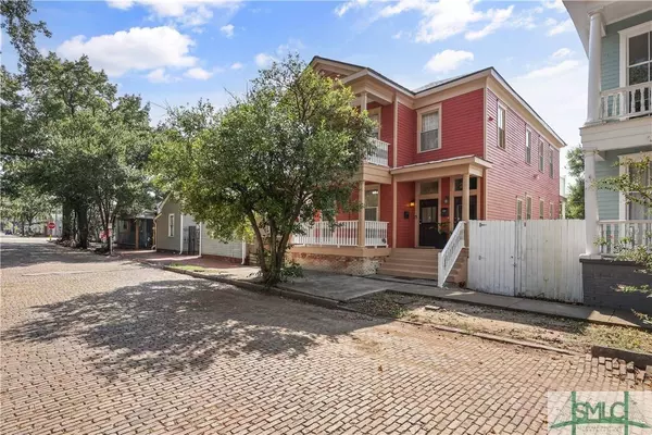 209 W 31st ST, Savannah, GA 31401