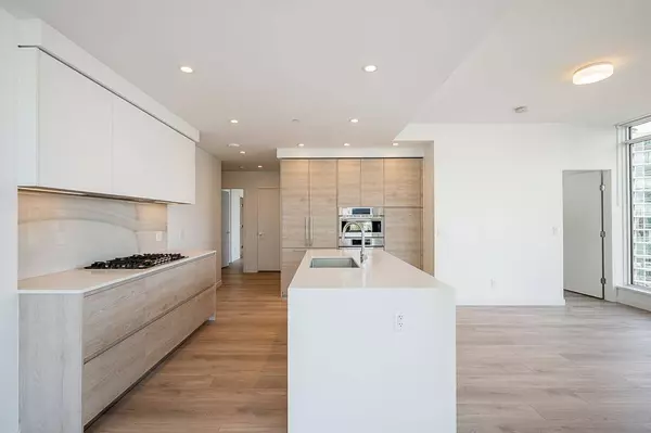 680 QUAYSIDE DR #904, New Westminster, BC V3M 0P2