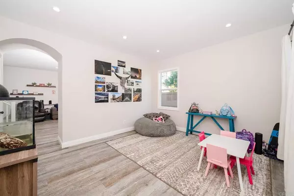 345 Monte Vista WAY, Oceanside, CA 92057