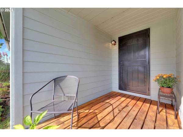 684 MALLARD AVE, Springfield, OR 97477