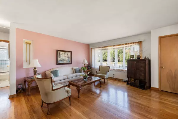 4919 N Canfield Avenue, Norridge, IL 60706