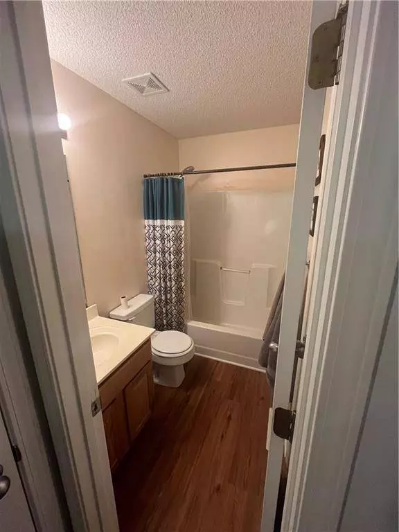 1420 S 6th ST #E, Louisburg, KS 66053