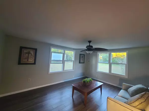 25 4th ST, Pepin, WI 54759