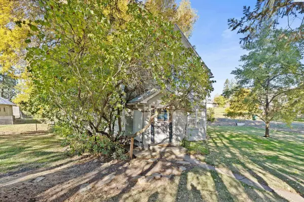 203 N 3rd, Farmington, WA 99128