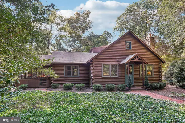 32 BEACH RD, Mount Laurel, NJ 08054