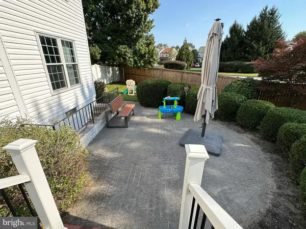 302 CHAUCER PL NE, Leesburg, VA 20176