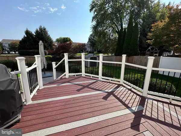 302 CHAUCER PL NE, Leesburg, VA 20176