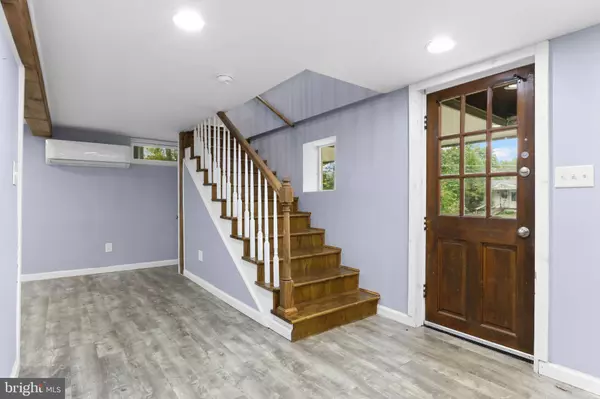 353 ICEHOUSE LN, Saylorsburg, PA 18353