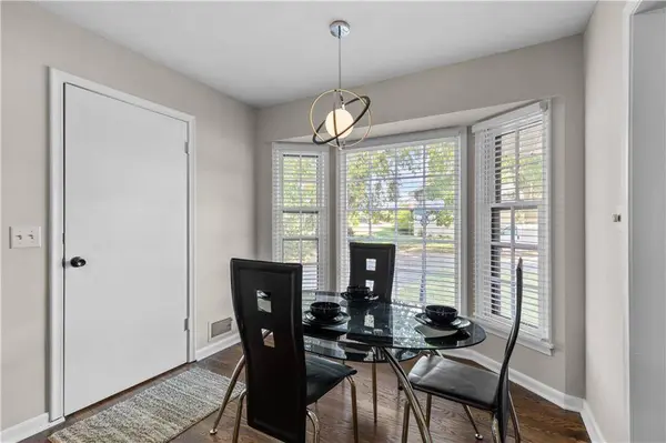 2930 S Hall RD, Independence, MO 64052