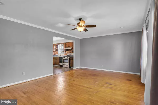 51 S LIPPINCOTT AVE, Maple Shade, NJ 08052