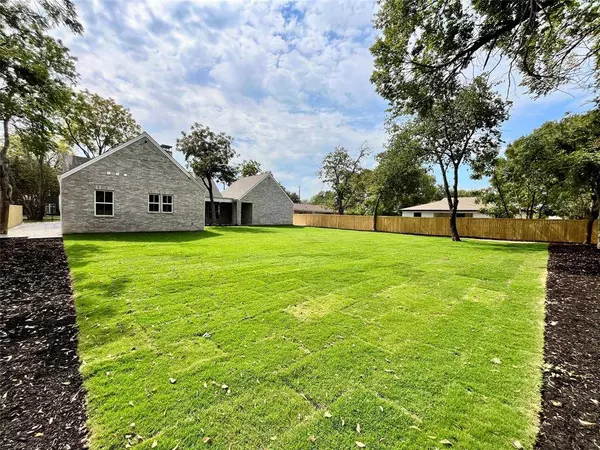 5722 Randolph Court, Westworth Village, TX 76114