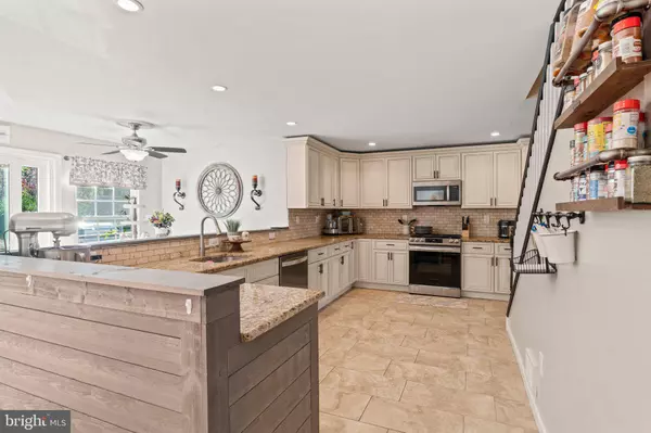 2302 HARTFORD DR, Glendora, NJ 08029