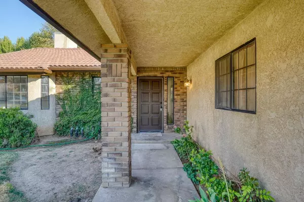 1876 E Niles Avenue, Fresno, CA 93720