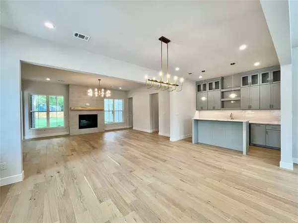 5722 Randolph Court, Westworth Village, TX 76114