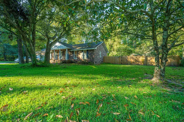 114 Retriever Ln, Summerville, SC 29485