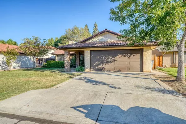 1876 E Niles Avenue, Fresno, CA 93720