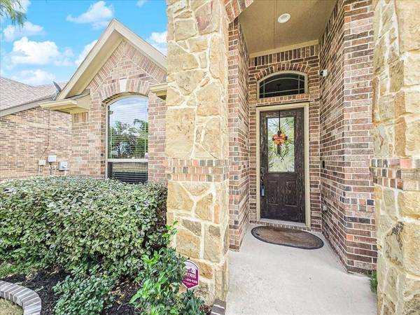 1628 Barrel Oak Drive, Fort Worth, TX 76028