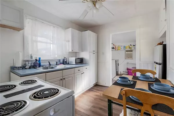 577 Belvedere AVE NE, Warren, OH 44483