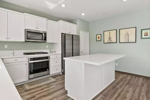 31123 Scrub Jay RD, Winchester, CA 92596