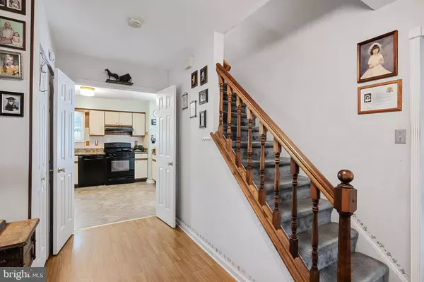 4 COOPER SKILL DR, Sicklerville, NJ 08081