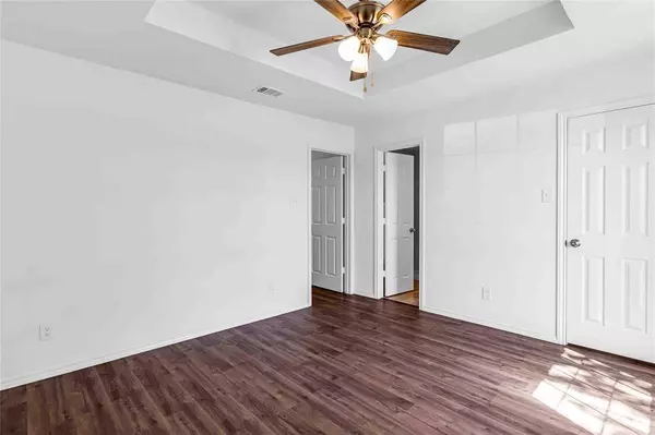 407 Phillips Circle, Kaufman, TX 75142