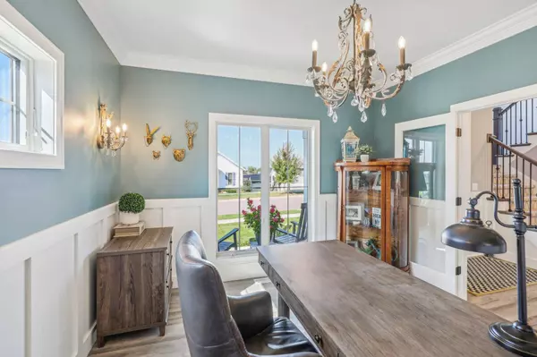 2410 Kilarney Way, Waunakee, WI 53597