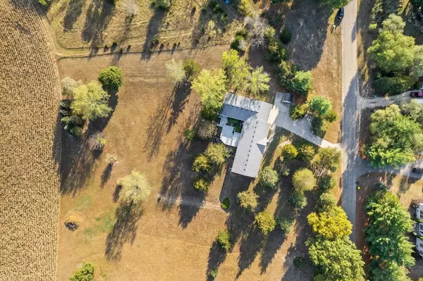 10495 Old Hwy Y Road, Mazomanie, WI 53560