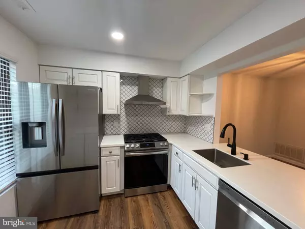 256-B EVERLY CT, Mount Laurel, NJ 08054