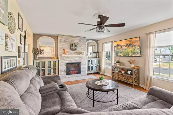 2302 HARTFORD DR, Glendora, NJ 08029