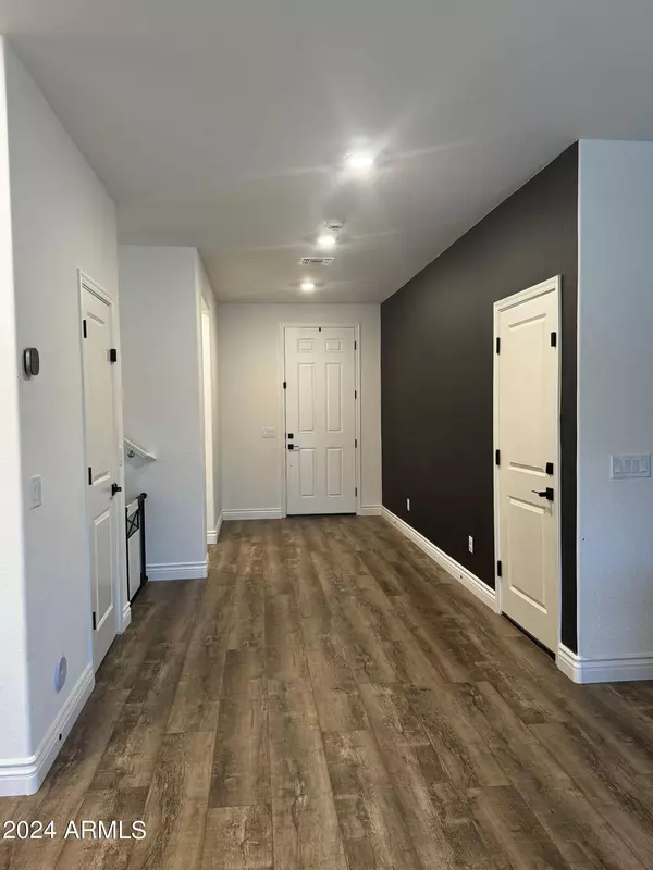 7322 S Briarwood Lane, Gilbert, AZ 85298