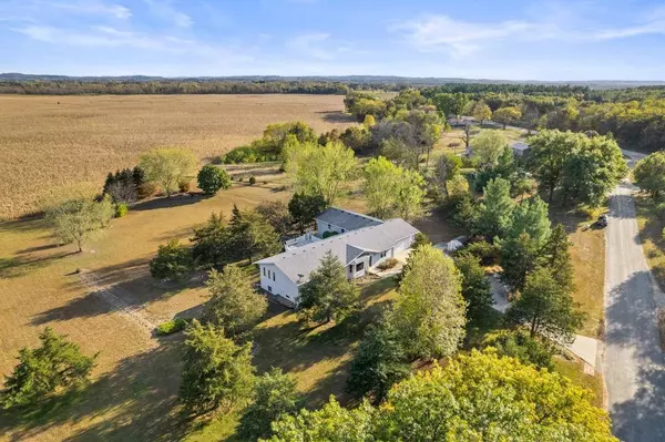 10495 Old Hwy Y Road, Mazomanie, WI 53560