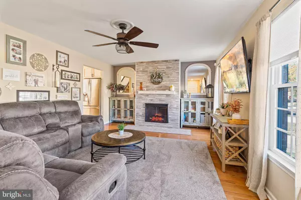 2302 HARTFORD DR, Glendora, NJ 08029