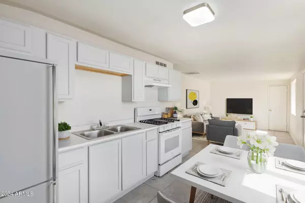 6420 W MITCHELL Drive, Phoenix, AZ 85033