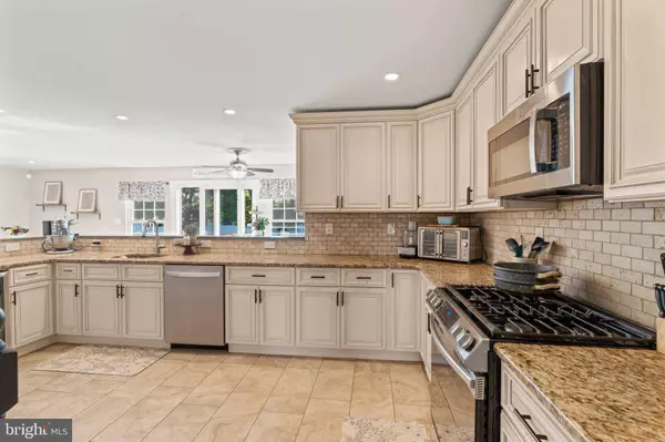 2302 HARTFORD DR, Glendora, NJ 08029