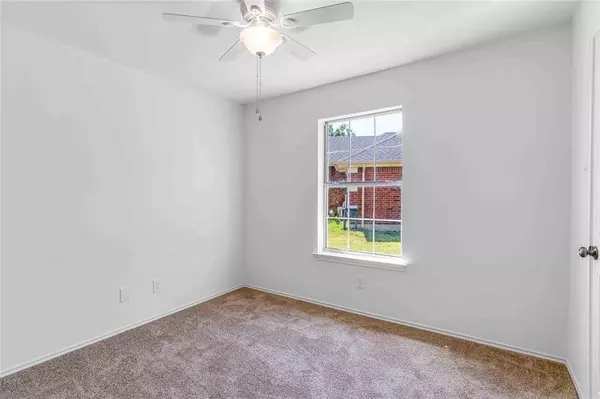 407 Phillips Circle, Kaufman, TX 75142