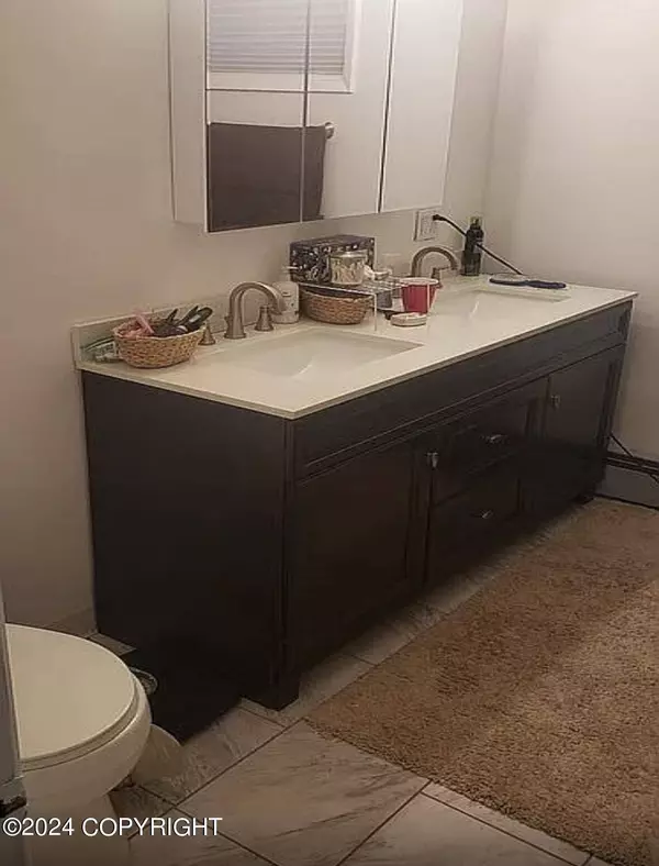 827 E Fireweed LN, Anchorage, AK 99508