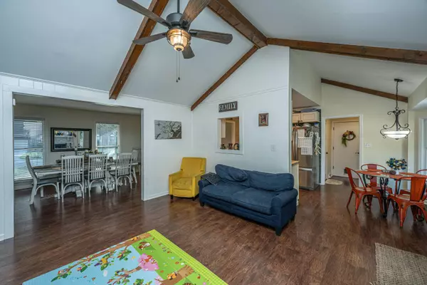 114 Retriever Ln, Summerville, SC 29485