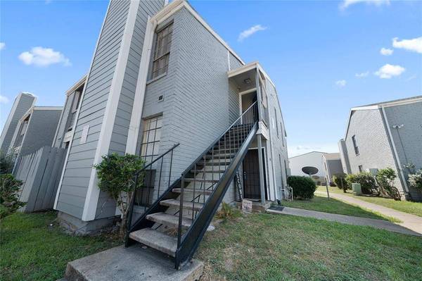 12500 Sandpiper DR #205, Houston, TX 77035